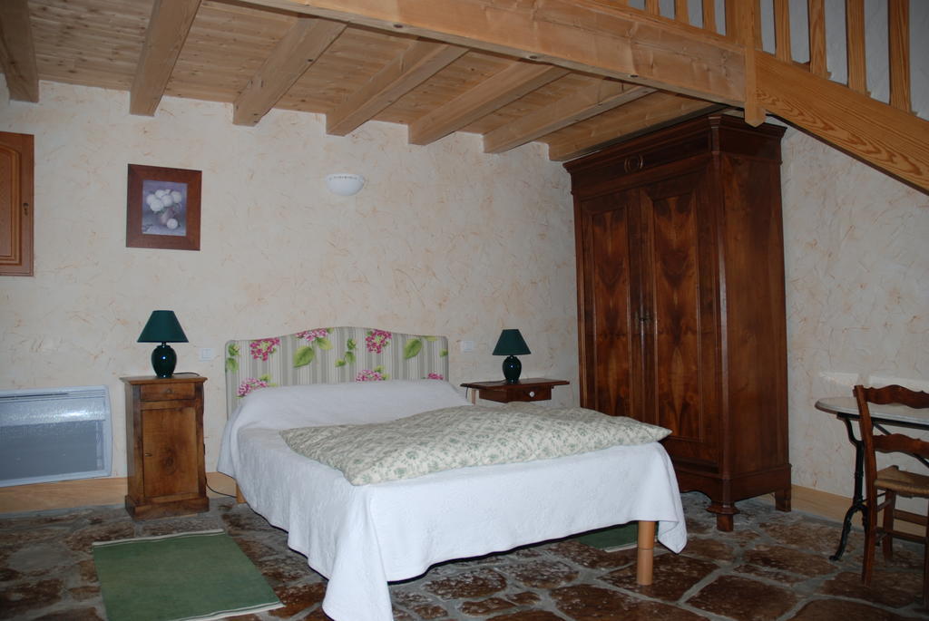 Couette Et Potager D'Antan Bed & Breakfast Mellé Стая снимка